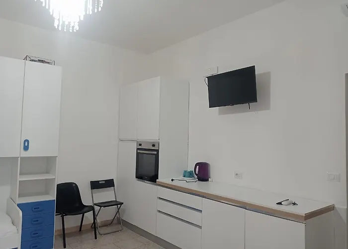 Manzoni 185 Pensión Bari